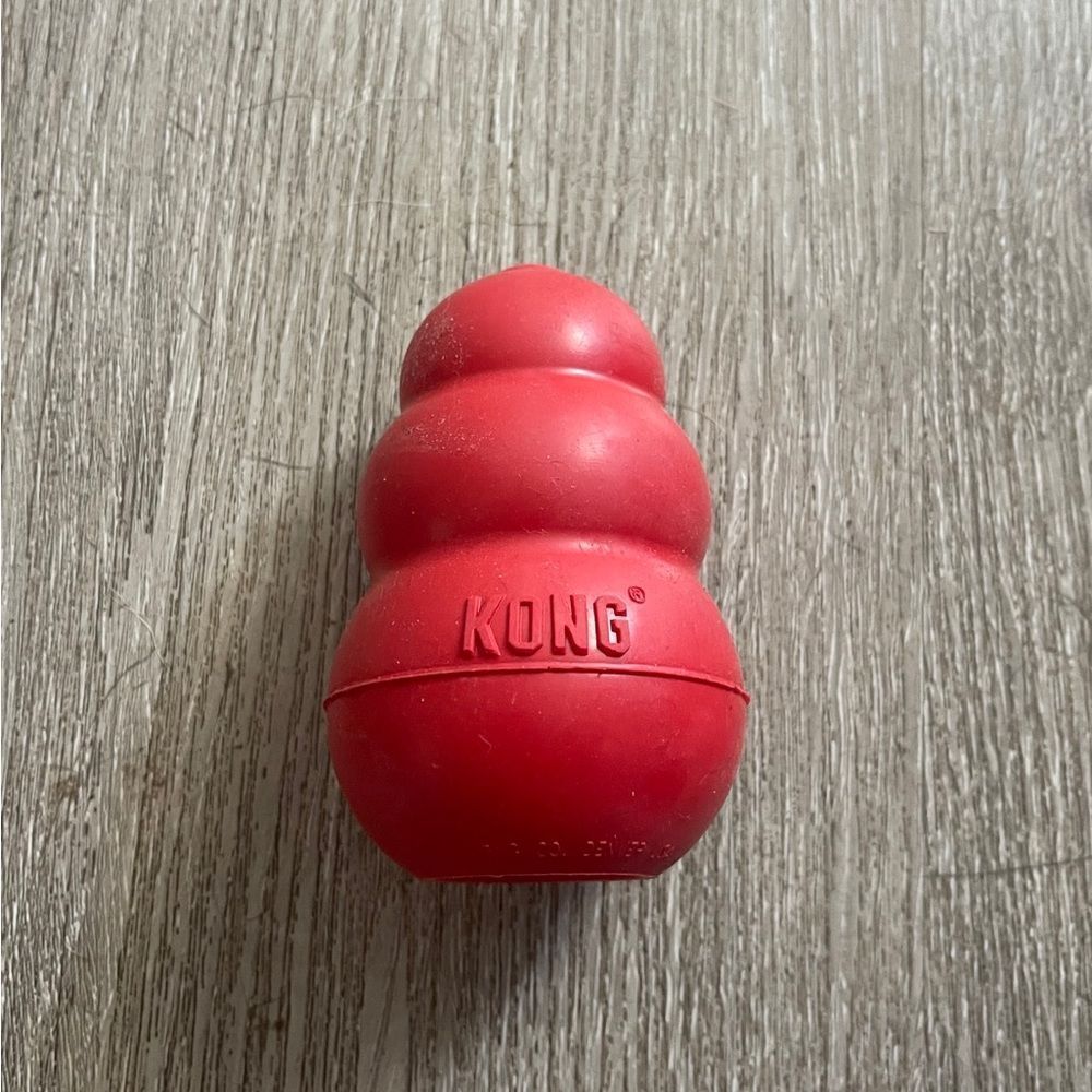 KONG Classic Dog Toy Toughest Natural Rubber, Red- Fun to Chew